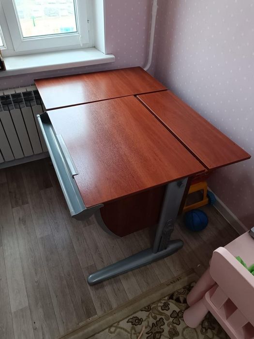Парта  для детей
