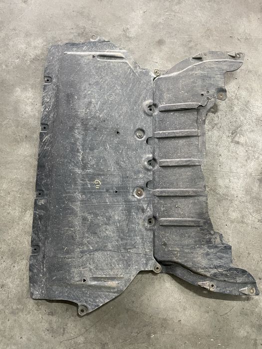 Scut BMW seria 7 g11 g12 motor cutie bara