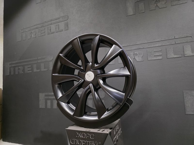 18цола Тесла 5х114.3 Tesla 5x114.3