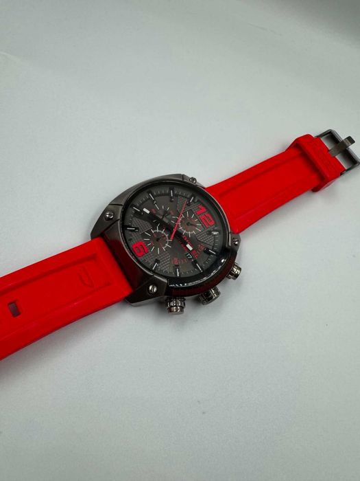 Hope Amanet P5-Ceas barbatesc Diesel Overflow Chronograph DZ4481