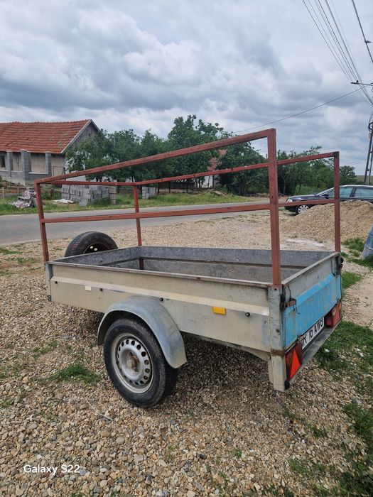 Remorca.   750kg