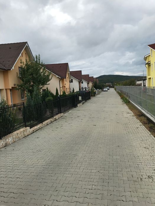 Casă de închiriat