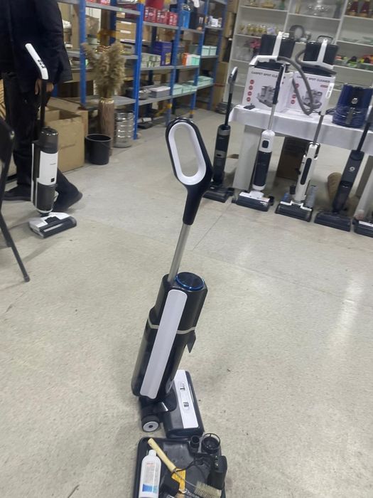 Пылисос почти новый