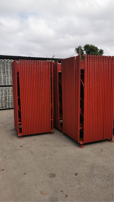 Ново фасадно скеле произведено в италия със сертификат и паспорт