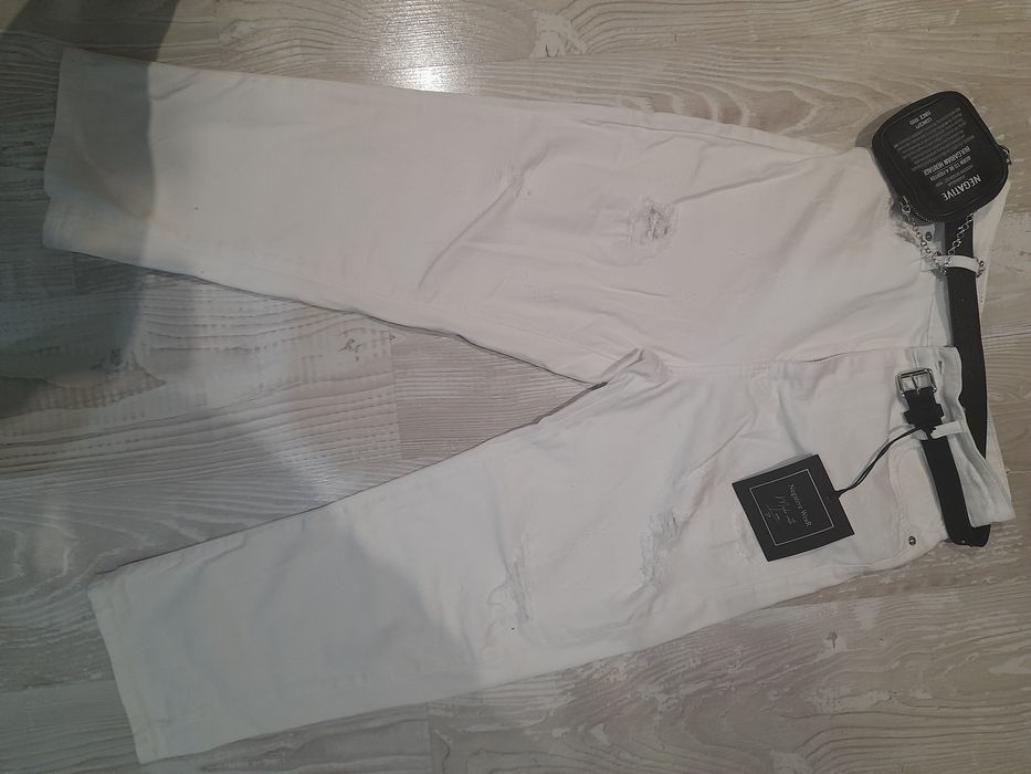 Блуза и дънки на   Negative