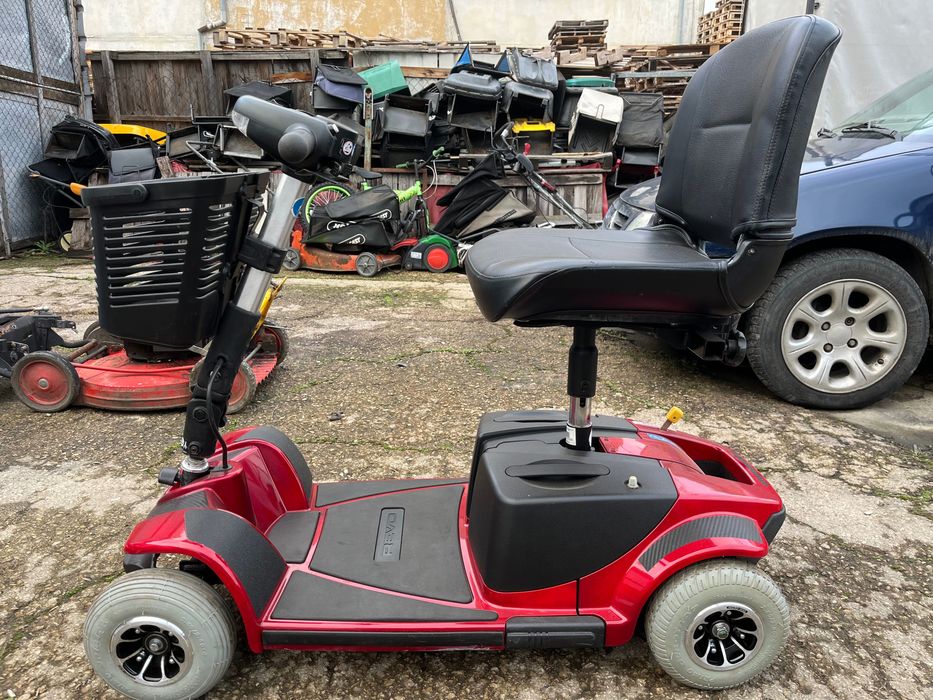 Инвалидна електрическа REVO