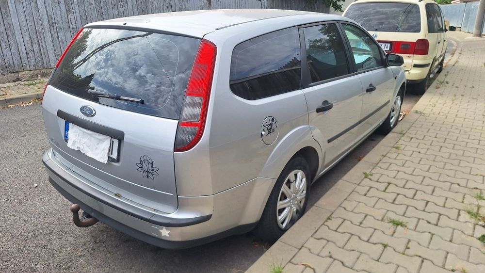 Vând Ford focus  urgent