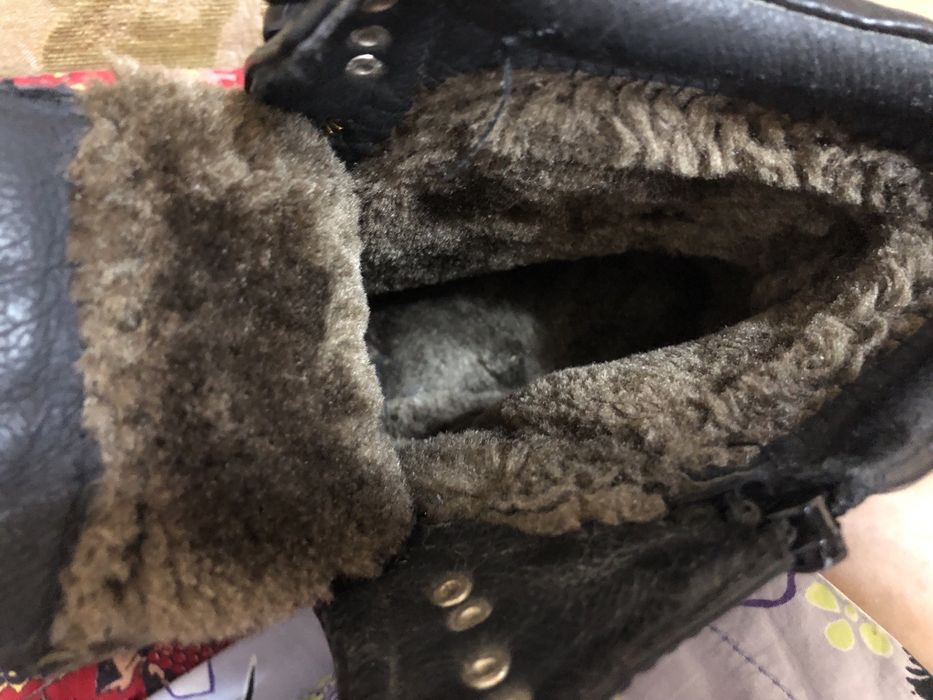 Продаются ботинки зимние.