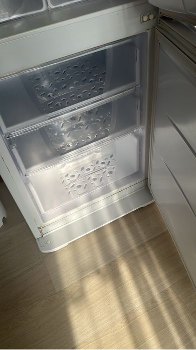 Холодильник бирюса в отличном состояний