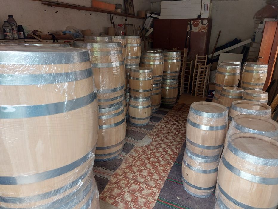 Дъбови бъчви от производител