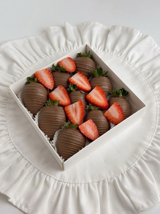 клубника в шоколаде