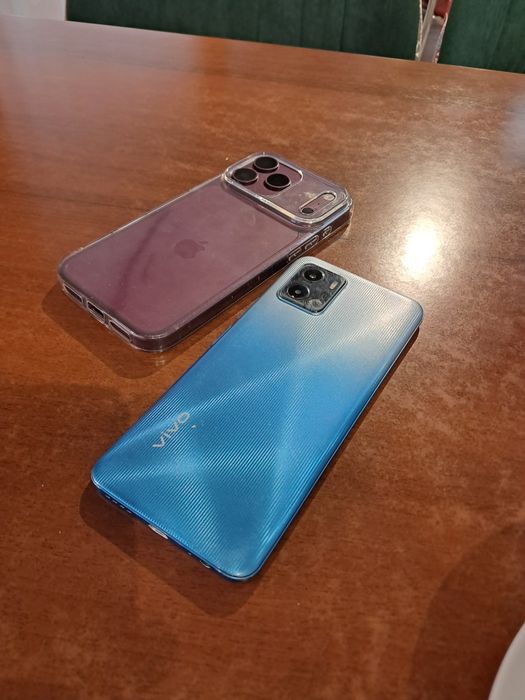 Продам смартфон срочно