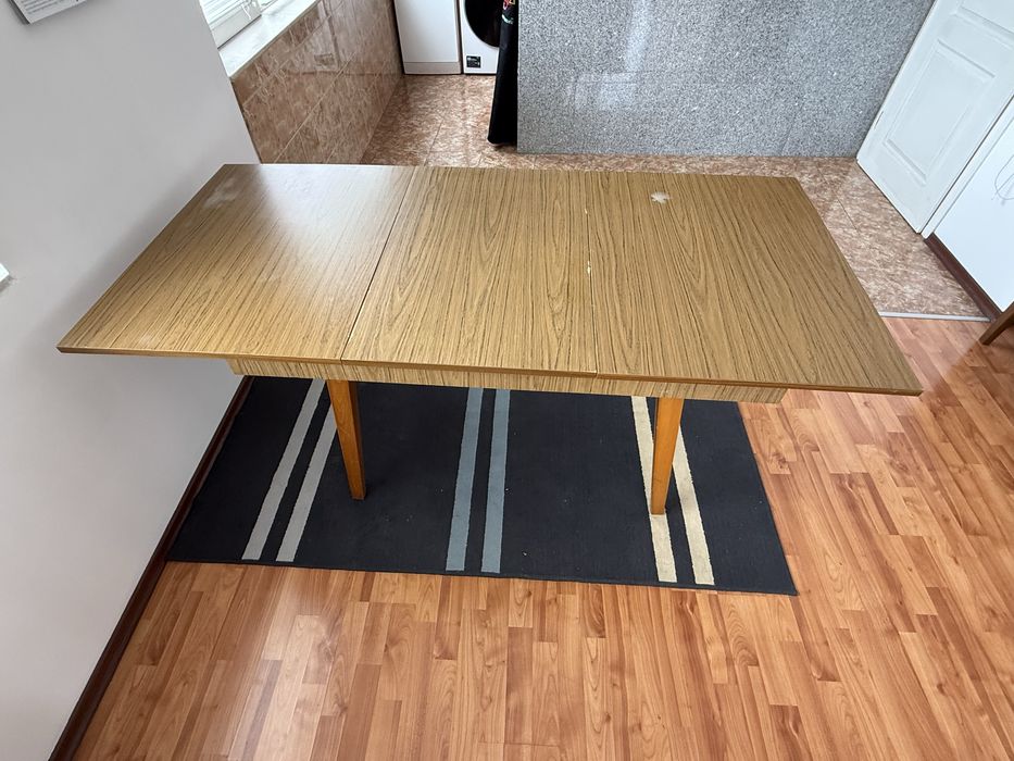 Разтегателна маса