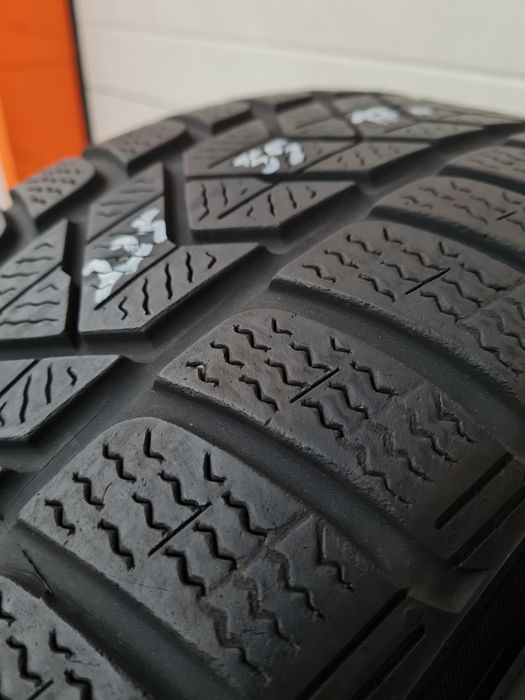 Зимни гуми 2 броя PIRELLI SottoZero3 225 55 R17 дот 2421