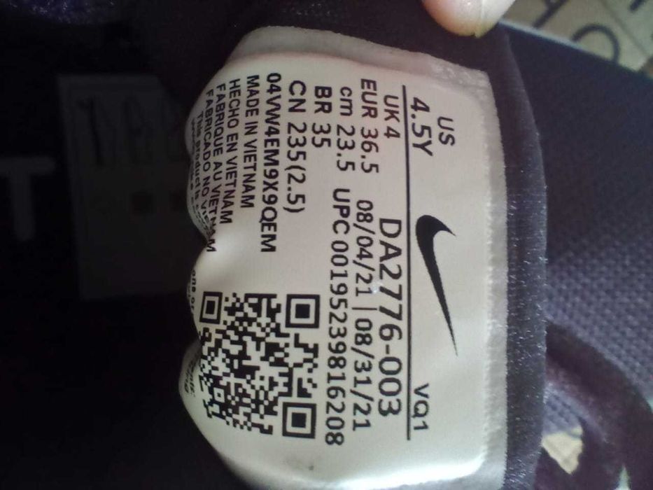 Продам кроссовки Nike оригинал