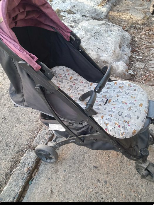 Детская прогулочная коляска