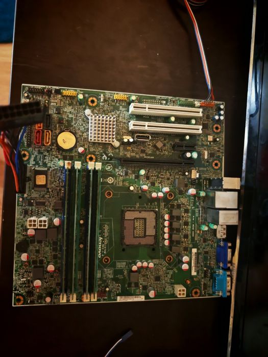 Vând piese calculator