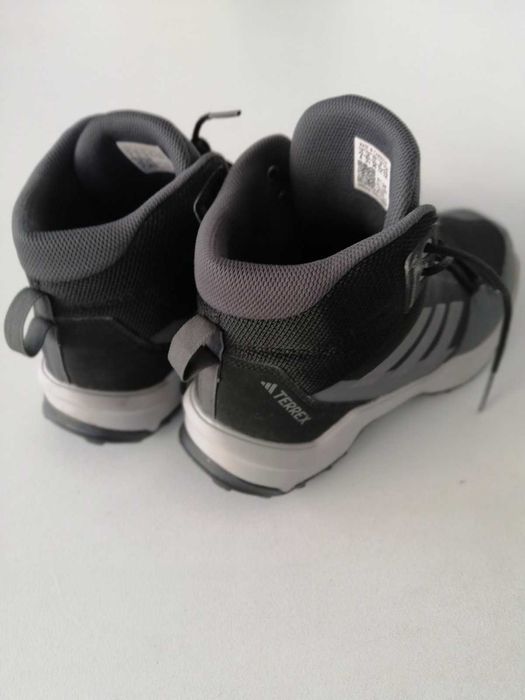 Адидас Adidas Terrex, детски Боти за момче. Като Нови!