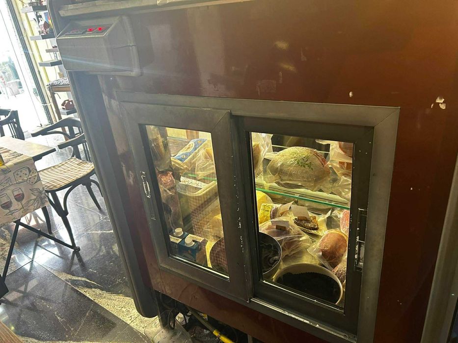 Охлаждаща витрина ,