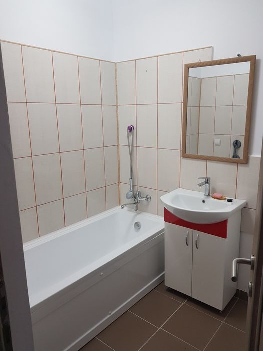 Apartament modern de închiriat