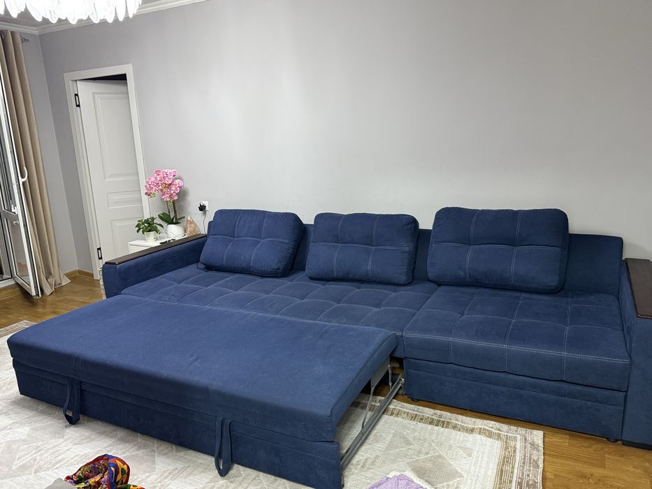 Продам диван в нормальном состояний