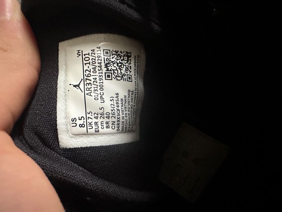 Adidasi nike jordan