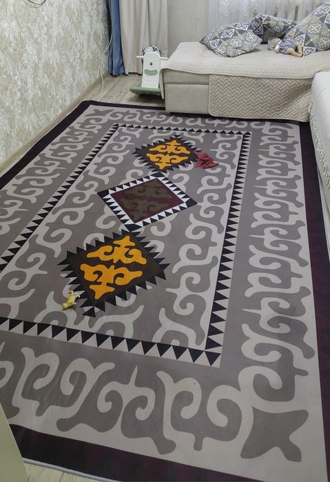 Ковёр 2×3  серого цвета, новый.