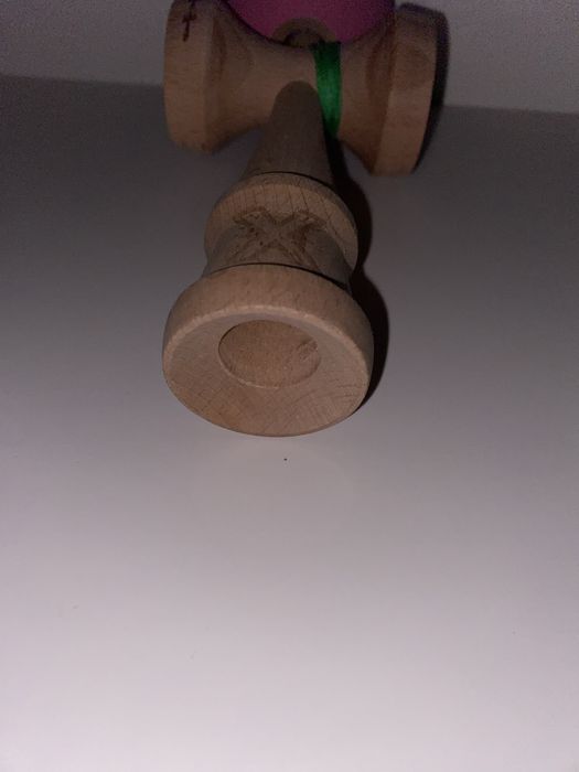 Kendama X Violet, Roz