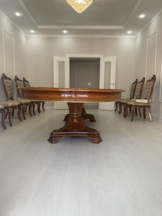 Стол доя гостиной