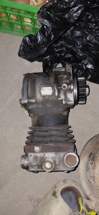 Продам  компрессор