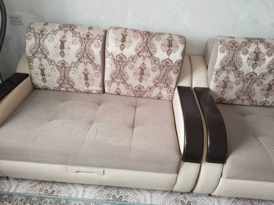Продам диван производство Россия.