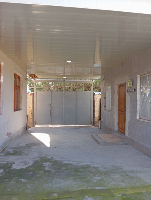 Dacha sotiladi 4 sotx gaz svet suv bor