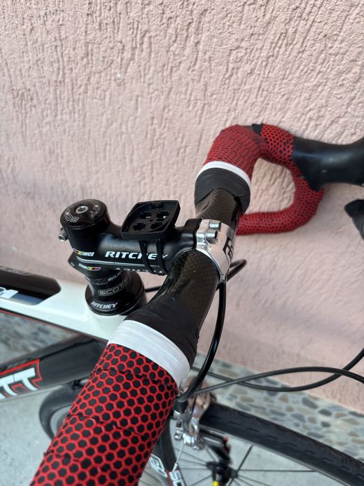 Bicicleta cursiera Scott CR1 full carbon