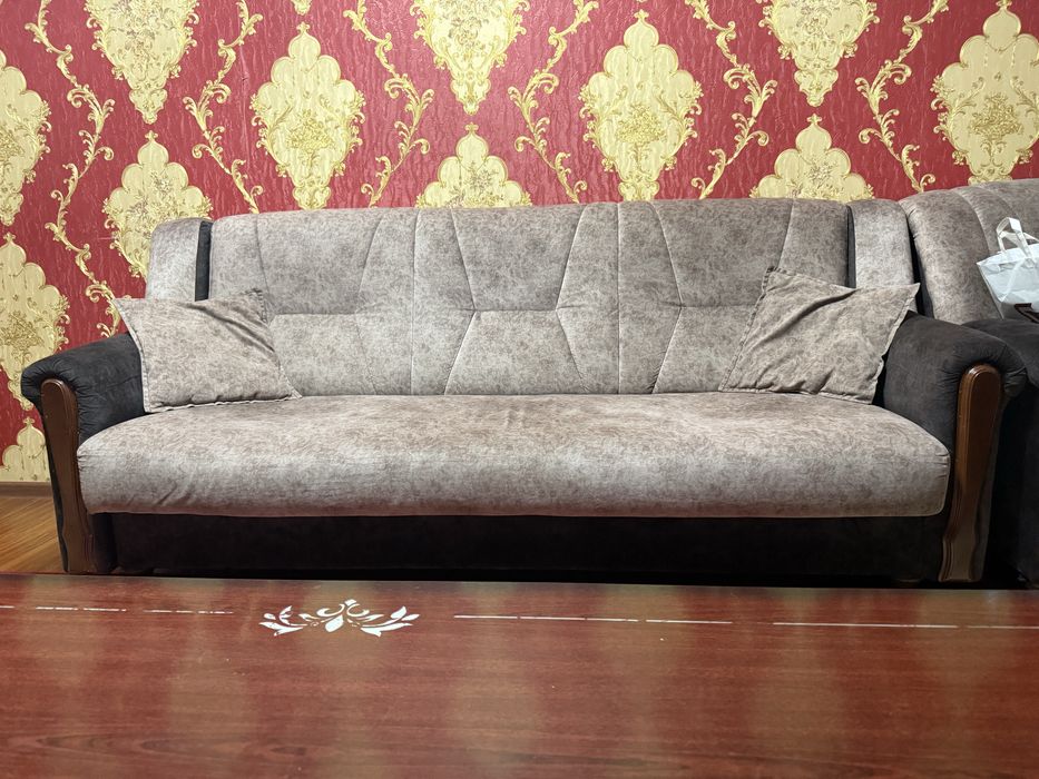 Диван + 2 та кресло илеал холатда