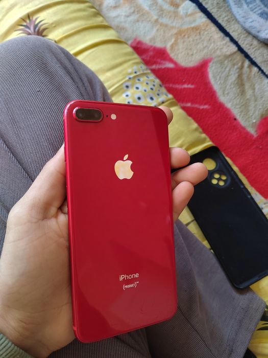 IPhone 8 plus  sotiladi ochilmagan