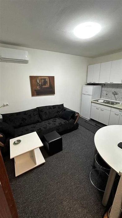 Дава се под наем Двустаен апартамент в Бургас, Меден рудник - зона А - 60 кв.м за 153 € - Снимка #3