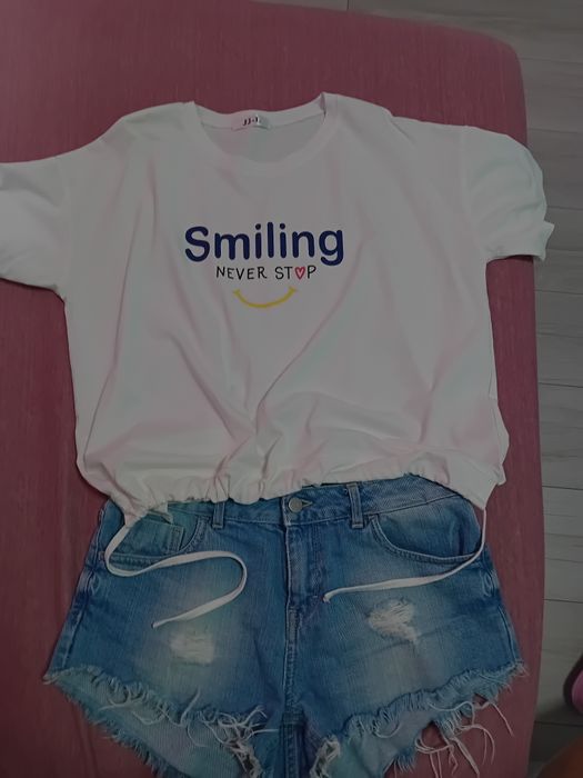 Сет от къси панталонки и тениска