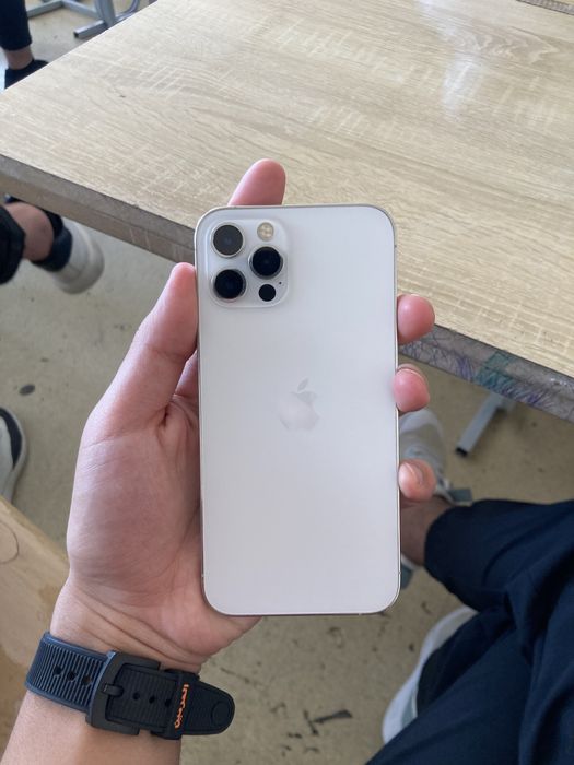 IPhone 12 pro  .