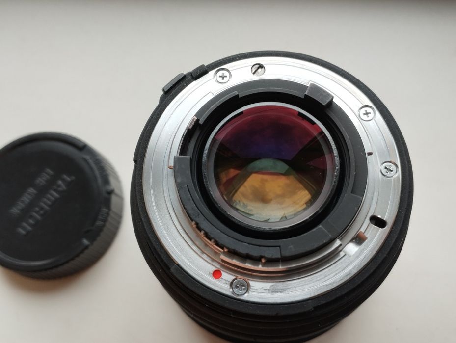 Объектив для Nikon 24mm F1.8