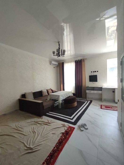 Юнусабад 4 квартал. Продается квартира  1/2/11