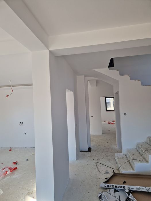 Execut tencuieli mecanizate si șapă pe baza de ipsos,  , gleturi