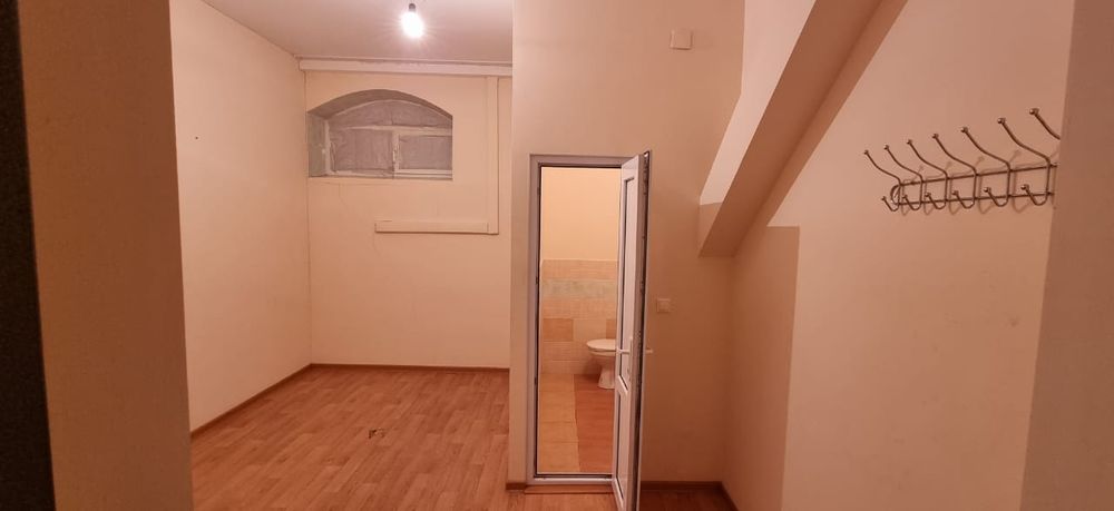 Продаётся цокольный этаж в элитном доме