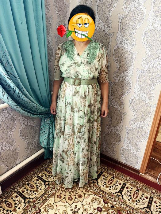 Продам платья вечерние