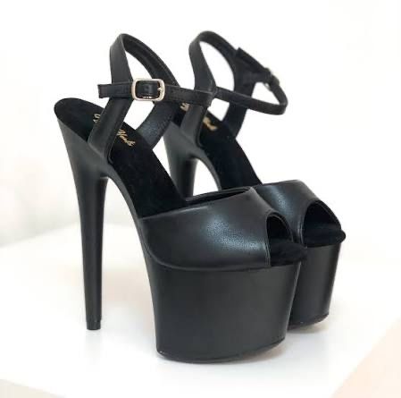 Стрипы обувь двойки продам срочно