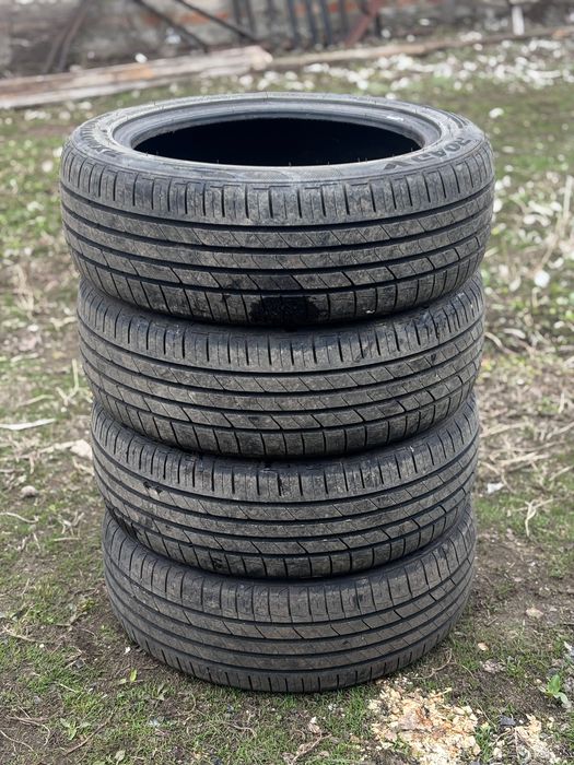 Продаю комплект шин