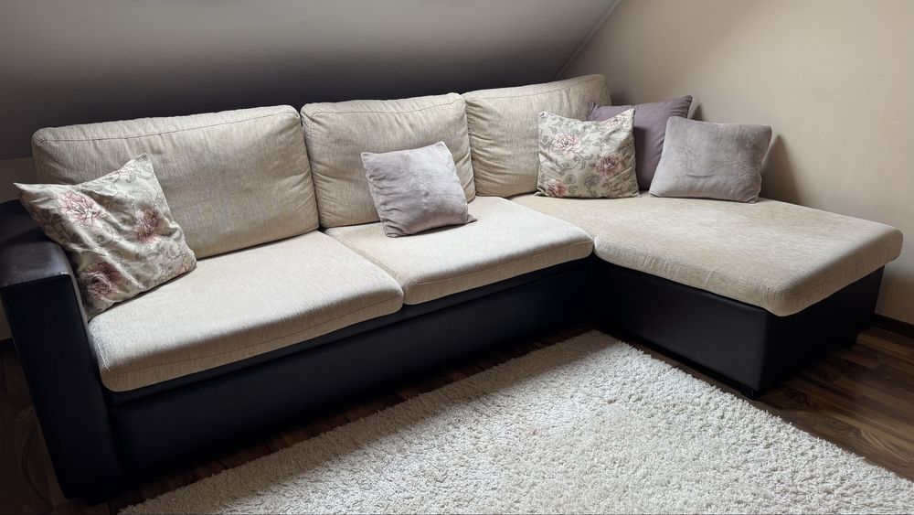 Ъглов Десен диван