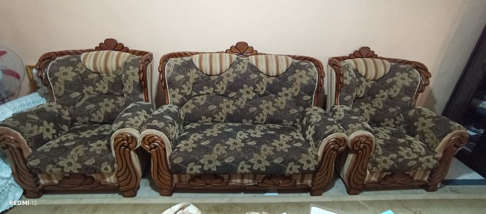 Диван и кресло..