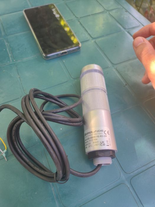 element de semnalizare luminoasă LED de la Pepperl+Fuchs, modelul VAZ-LED-38MM-YE-RD-2M (cod piesa 70127454)