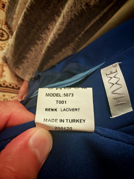 Продам вечерни платья