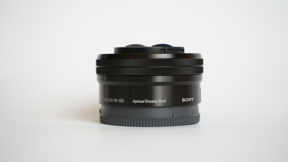 Като нов Sony 16-50 mm OOS F3.5-5.6 E-mount kit Обективът сони